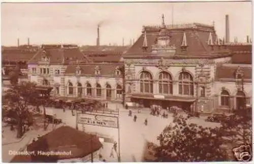 02809 Ak Düsseldorf Hauptbahnhof mit Taxen um 1930