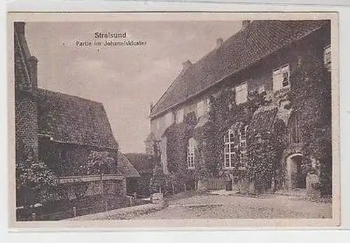 65692 Ak Stralsund Partie im Johanniskloster 1919