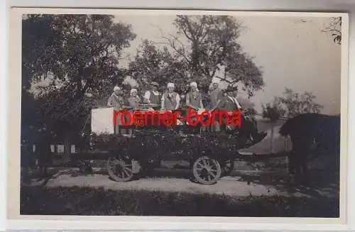 71775 Foto Ak Pferdekutsche Waldenburg ? Altenburger Land um 1930