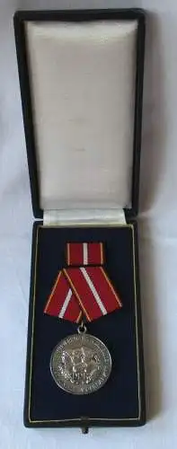 DDR Verdienstmedaille der nationalen Volksarmee NVA in Silber 900er Ag (103355)