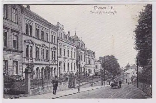 89160 Ak Treuen im Vogtland Innere Bahnhofstrasse um 1920