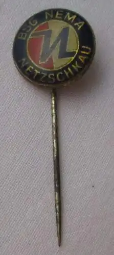 DDR Sport Anstecknadel Mitgliedsabzeichen BSG Nema Netzschkau (144073)