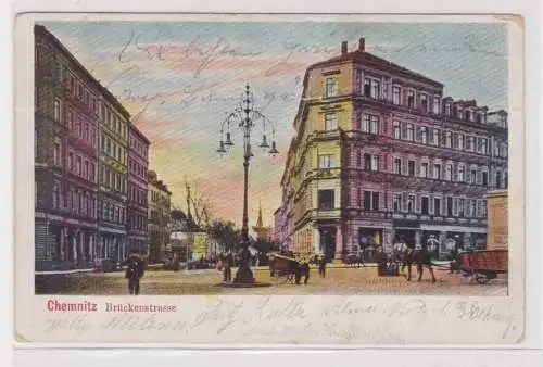 902870 Ak Chemnitz - Brückenstrasse, Straßenansicht mit regem Straßenleben 1905