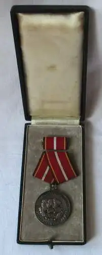 DDR Verdienstmedaille der nationalen Volksarmee NVA in Silber 900er Ag (101218)