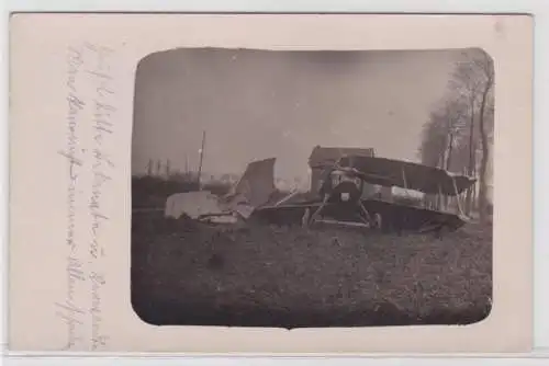 99017 Foto Ak abgestürztes Flugzeug 1916