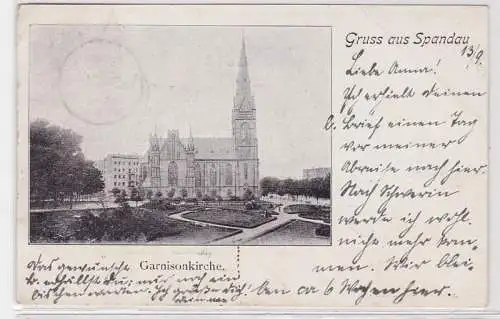 90686 AK Gruss aus Spandau - Garnisonkirche mit Parkanlage 1900