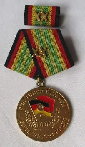 DDR Medaille treue Dienste in der Zivilverteidigung 20 Jahre XX 273 b (134139)