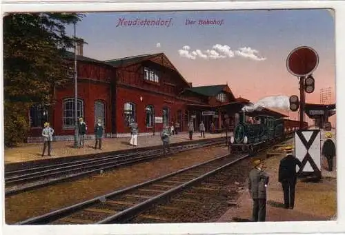 60760 Feldpost Ak Neudietendorf der Bahnhof mit Dampflok 1918