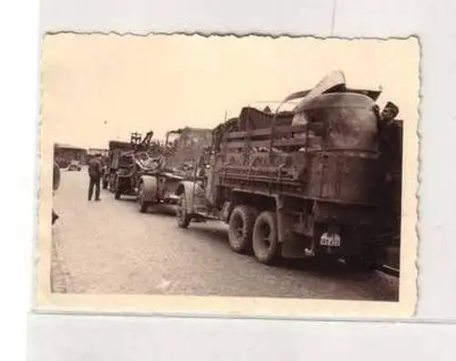 04877 Original Foto Flugzeug Wrack auf LKW verladen 2. Weltkrieg um 1941