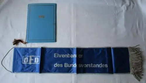 DDR Clara Zetkin Ehrenbanner + Urkunde 1989 "Olga Benario" Calau DFD (110252)