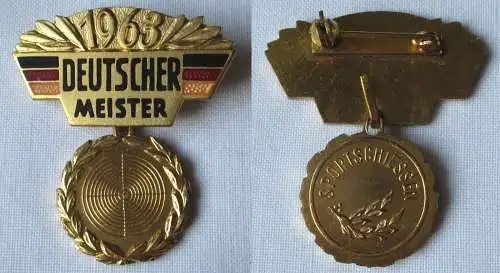 DDR Abzeichen Sport Deutscher Meister 1963 im Sportschiessen (162748)