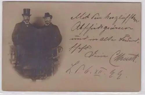 86190 Foto AK Männer mit Zylinder Abschiedsgruß 1899