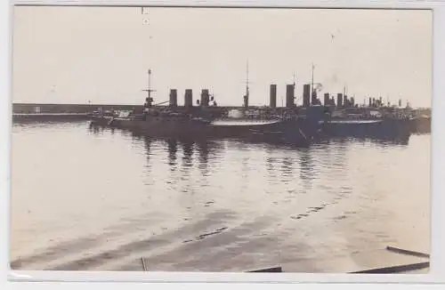 78829 Foto Ak Italienische Kreuzer im Hafen von Genua 1914