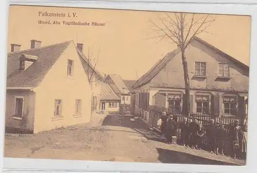 70355 Ak Falkenstein im Vogtland Grund, alte vogtländische Häuser um 1920