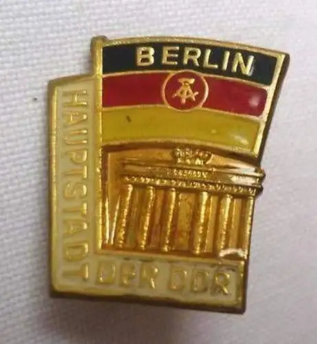 DDR Abzeichen Berlin Hauptstadt der DDR