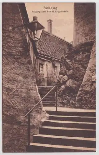 900352 Ak Radeberg in Sachsen - Aufgang zum Schloss Klippenstein um 1910