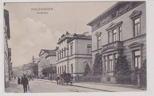 94703 AK Holzminden - Neuestrasse, Straßenansicht mit Kutsche