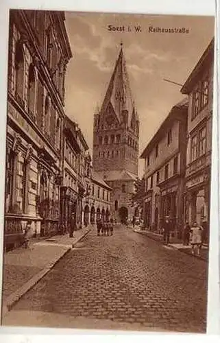 43685 Ak Soest in Westfalen Rathausstraße um 1927