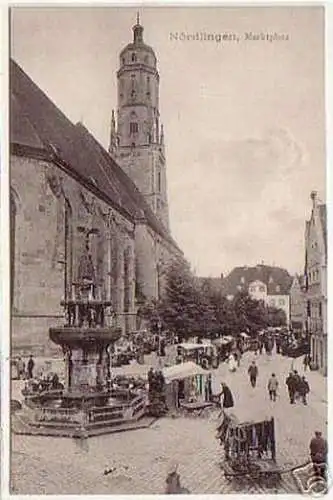 07806 Ak Nördlingen Marktplatz mit Ständen um 1920