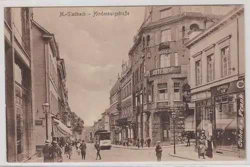 15431 Ak M.- Gladbach - Straßenansicht Hindenburgstraße, Straßenbahn, um 1930