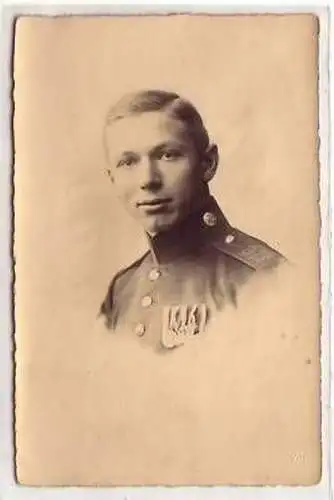 25420 Foto Ak Soldat mit Schulterklappen 108 von 1916