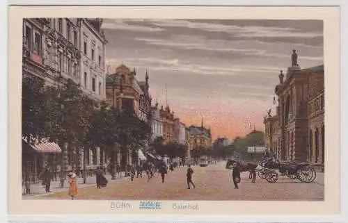 99529 Ak Bonn - Bahnhof, Straßenansicht mit Pferdekutschen und Straßenbahn