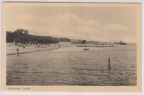 902151 Ak Ostseebad Laboe - Blick vom Meer auf den Strand um 1920