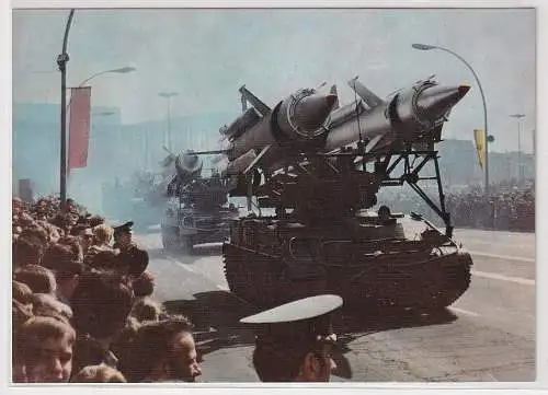 76083 AK Berlin - Ehrenparade der Nationalen Volksarmee am 1. Mai 1976