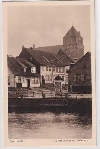 69201 Ak Greifswald Marienkirche vom Hafen aus um 1930