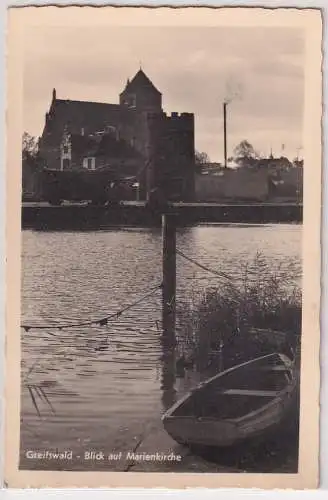 54072 Foto Ak Greifswald - Blick auf Marienkirchen um 1940