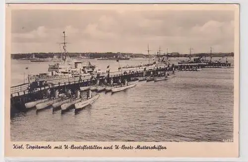 38588 Ak Kiel Tirpitzmole mit U-Bootsflottillen und U-Boots-Mutterschiffen 1939