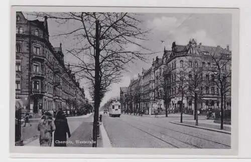 905717 AK Chemnitz - Weststraße mit Straßenbahn und Allee