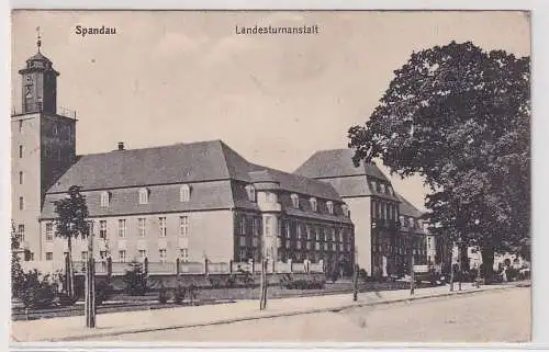 62544 Feldpost AK Spandau - Landesturnanstalt, Straßenansicht 1916