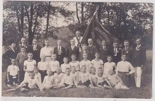 25091 Foto AK Turn Verein Mühlberg (Drei Gleichen) Turnmannschaft in Uniform