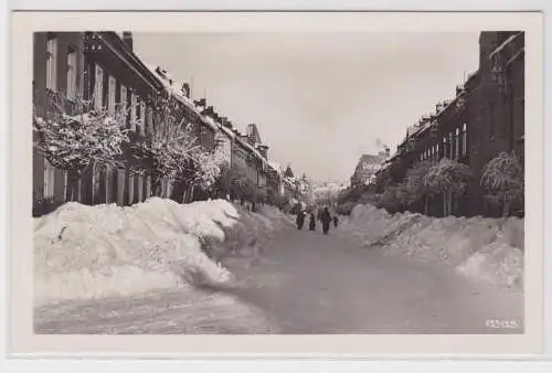 75215 AK Schöneck im Vogtland - Dr. Külz-Straße, Straßenansicht unter Schnee