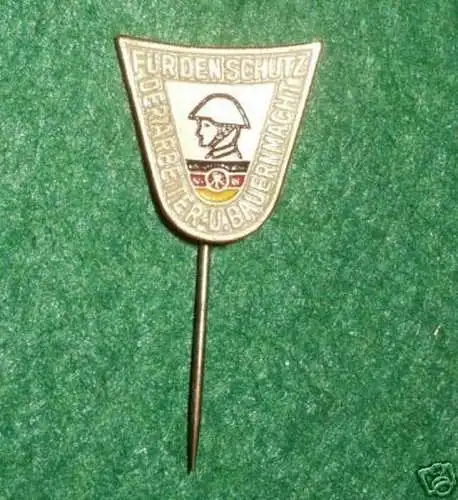 DDR Anstecknadel für den Schutz der Arbeiter & B. Macht