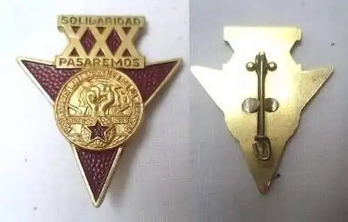 DDR Abzeichen Solidarität Pasaremos XXX