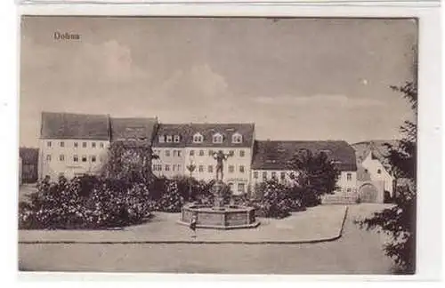 53205 Ak Dohna Brunnen vor der Gaststätte Ratskeller um 1930