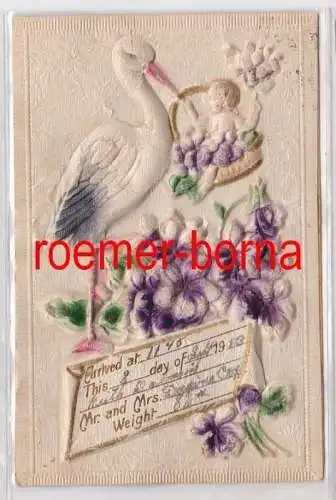 85083 geprägte Ak Geburtsanzeige mit Storch und Baby 1913