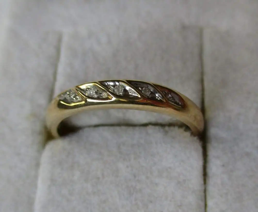 hochwertiger Goldring 375 9 Karat Gelbgold Diamant Brillant ~0,05ct (128359) 0
