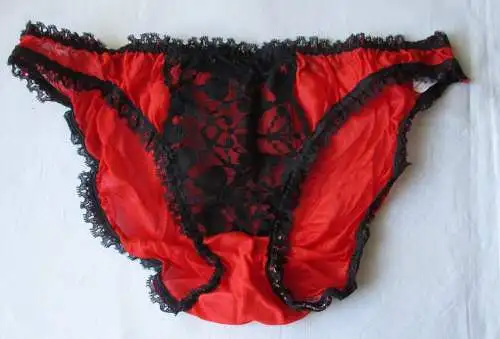 DDR Dessous Slip rot schwarz Spitze Dederon Gr. 44 Marke Stretta (156663)
