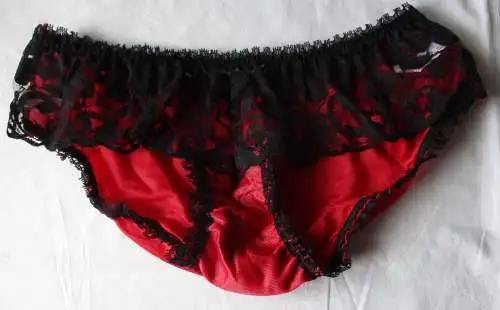 DDR Dessous Slip rot schwarz Spitze Dederon Gr. 42 Marke Stretta (159713)