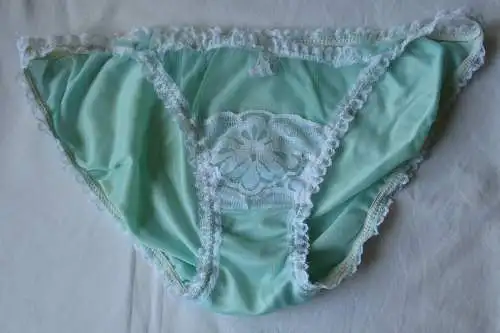 DDR Dessous Slip grün Spitze Dederon Gr. 44 ungetragen Marke Stretta (159899)