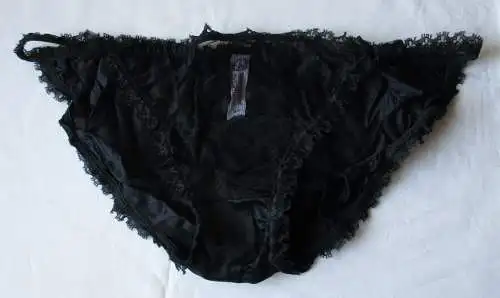 DDR Dessous Slip schwarz Spitze Dederon ungetragen Gr. 44 Marke Stretta (157187)