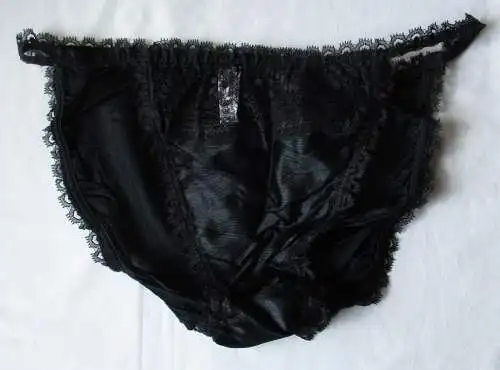 DDR Dessous Slip schwarz Spitze Dederon ungetragen Gr. 44 Marke Stretta (159756)