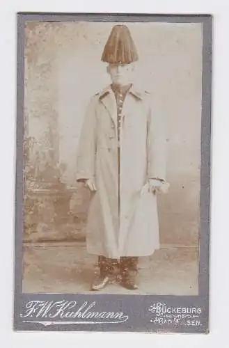 80470 Kabinett Foto Bückeburg Soldat mit Paradehelm mit Roßhaar