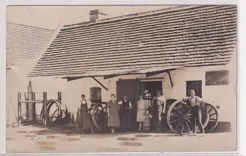 08719 Foto Ak Gnetsch in Anhalt Stellmacherwerkstatt mit Werbung OLEX um 1915