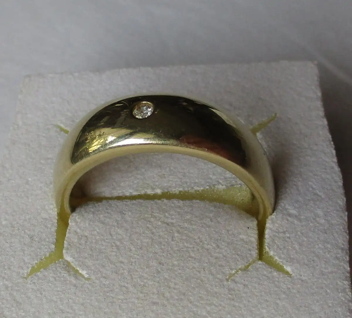 hochwertiger 585er Gold Ring mit kleinem Diamant (158033) 0