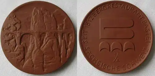 DDR Porzellan Medaille Bergrestaurant Bastei seit 1812 Sächs. Schweiz (164484)