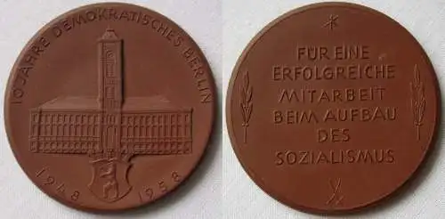 DDR Porzellan Medaille 10 Jahre Demokratisches Berlin 1948-1958 (165048)